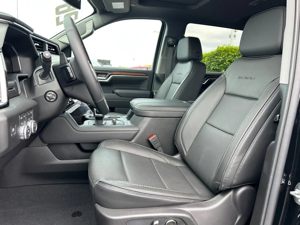 Certified Used 2026 Onyx Black GMC Denali image 19
