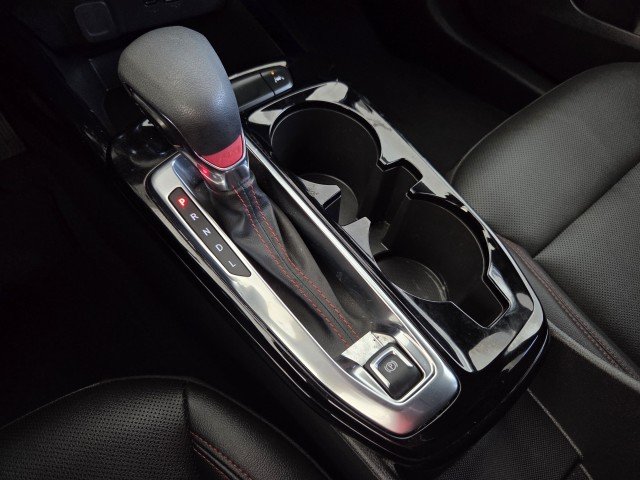 Used 2025 Summit White Chevrolet 2RS image 28