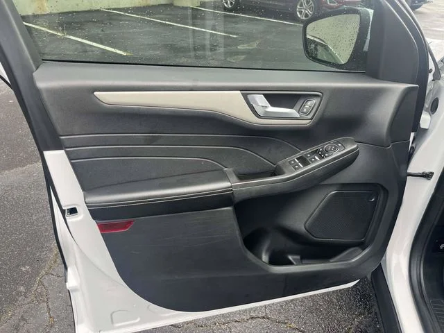 Used 2021 White Ford SE image 18