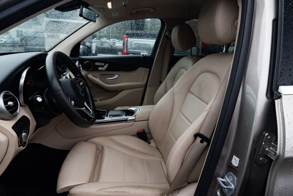 Used 2021 Gray Mercedes-Benz GLC 300 image 12