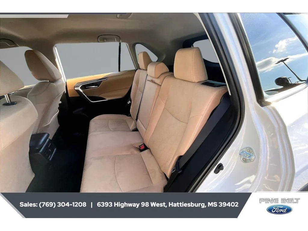 Used 2024 Ice Cap Toyota XLE image 20