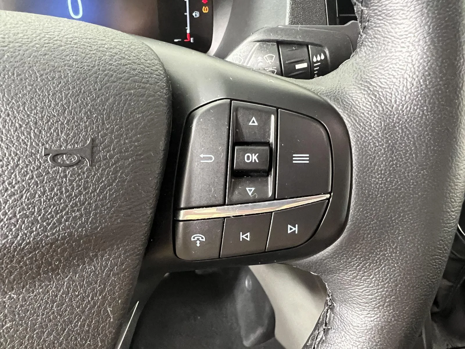 Used 2026 Oxford White Ford XLT image 15