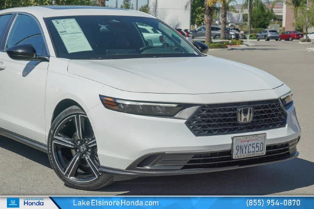 Used 2024 Platinum White Pearl Honda Sport image 2
