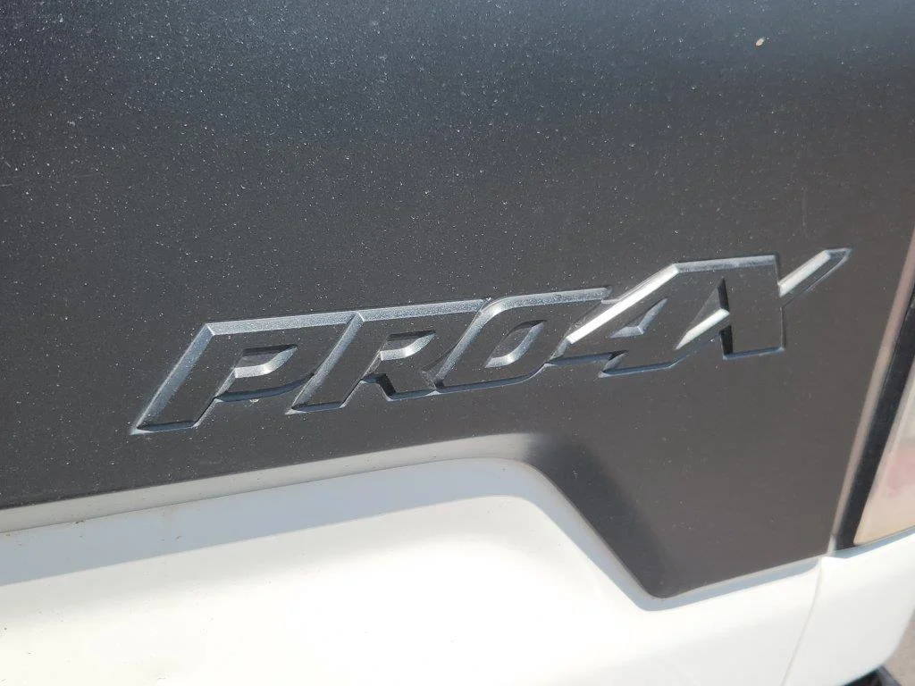 Used 2021 Glacier White Nissan PRO-4X image 13