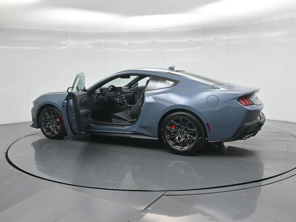 New 2026 Vapor Blue Metallic Ford GT Premium image 28