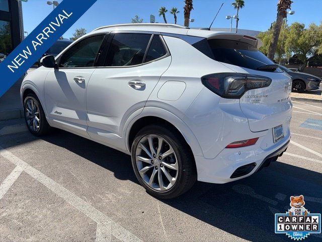 Used 2024 White Frost Tricoat Buick Avenir image 3