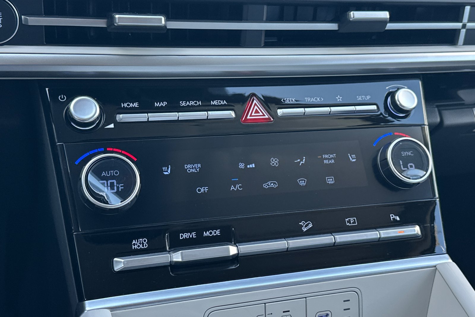 New 2026 Atlantis Blue Hyundai SEL image 21