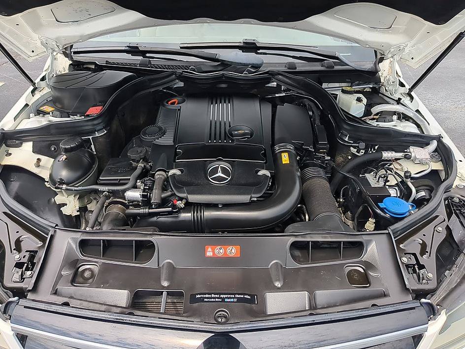 Used 2014 Diamond White Metallic Mercedes-Benz C 250 image 37