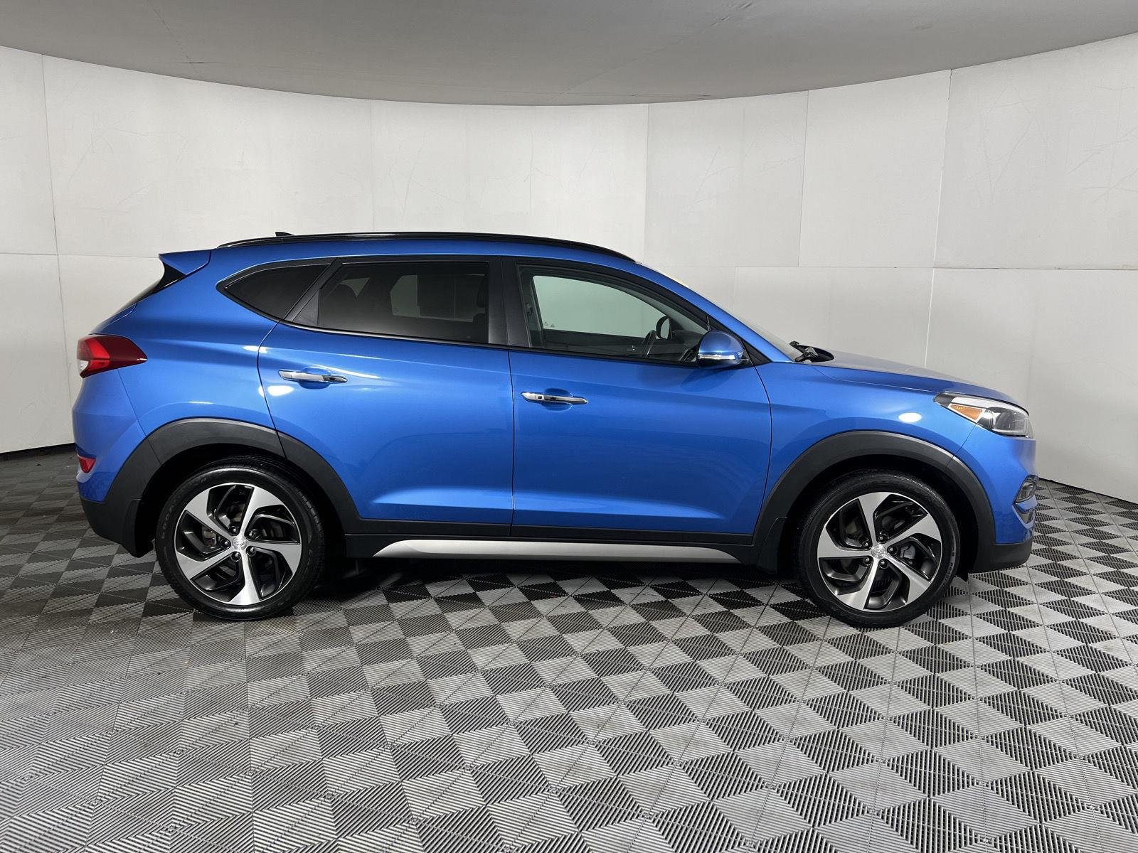 Used 2017 Caribbean Blue Hyundai Limited image 10