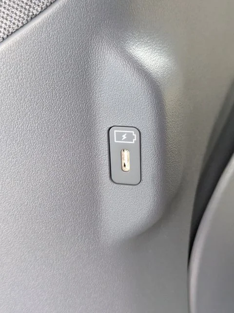 New 2026 Ocean Blue Kia Wind AWD image 16