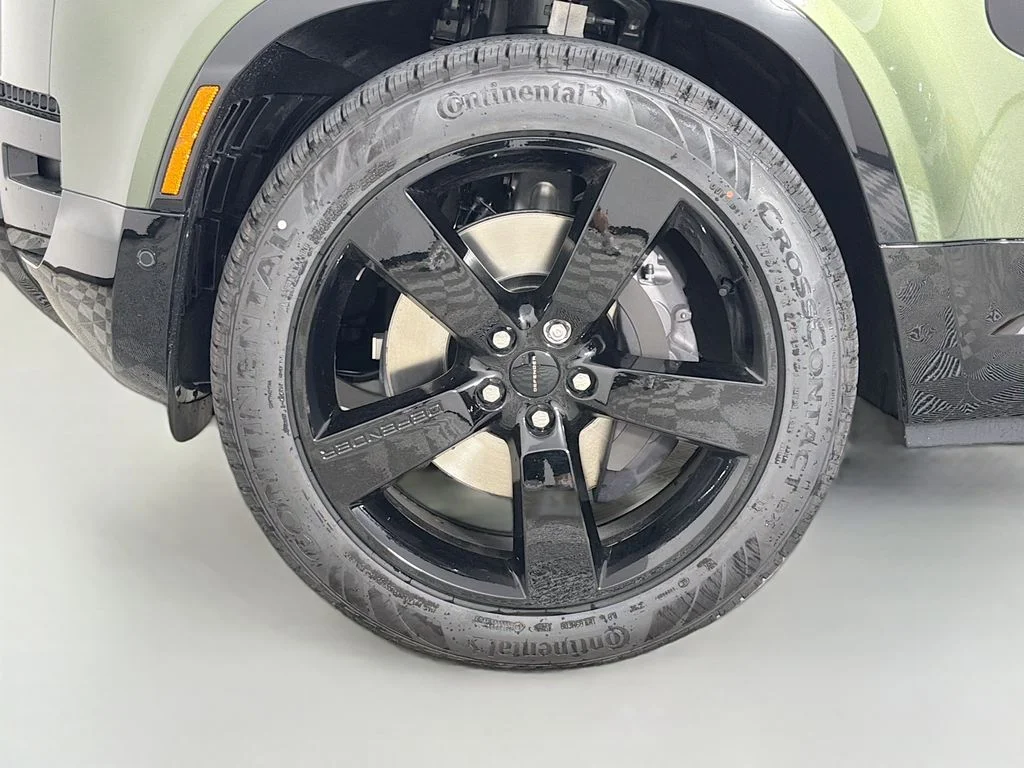 New 2026 Woolstone Green Land Rover X-Dynamic SE image 33