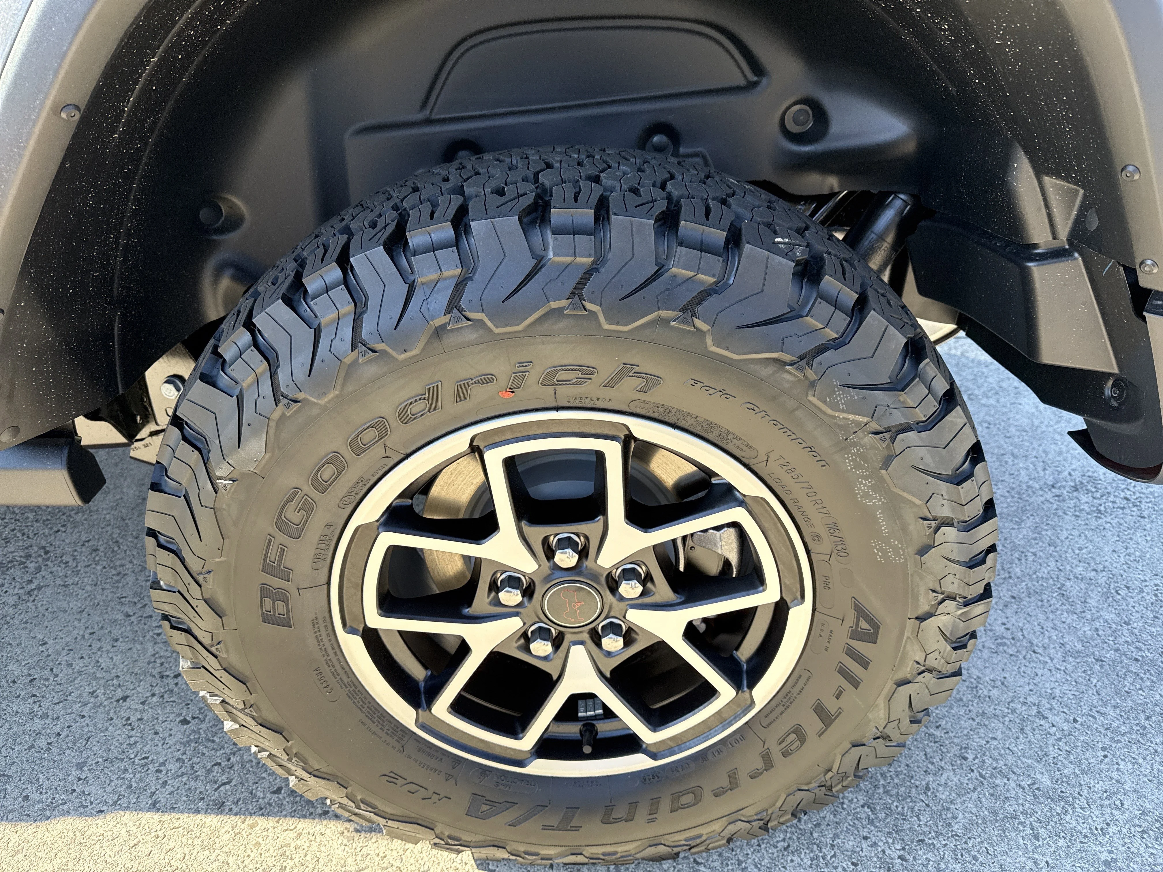 New 2026 Granite Crystal Metallic Clearcoat Jeep Rubicon image 22