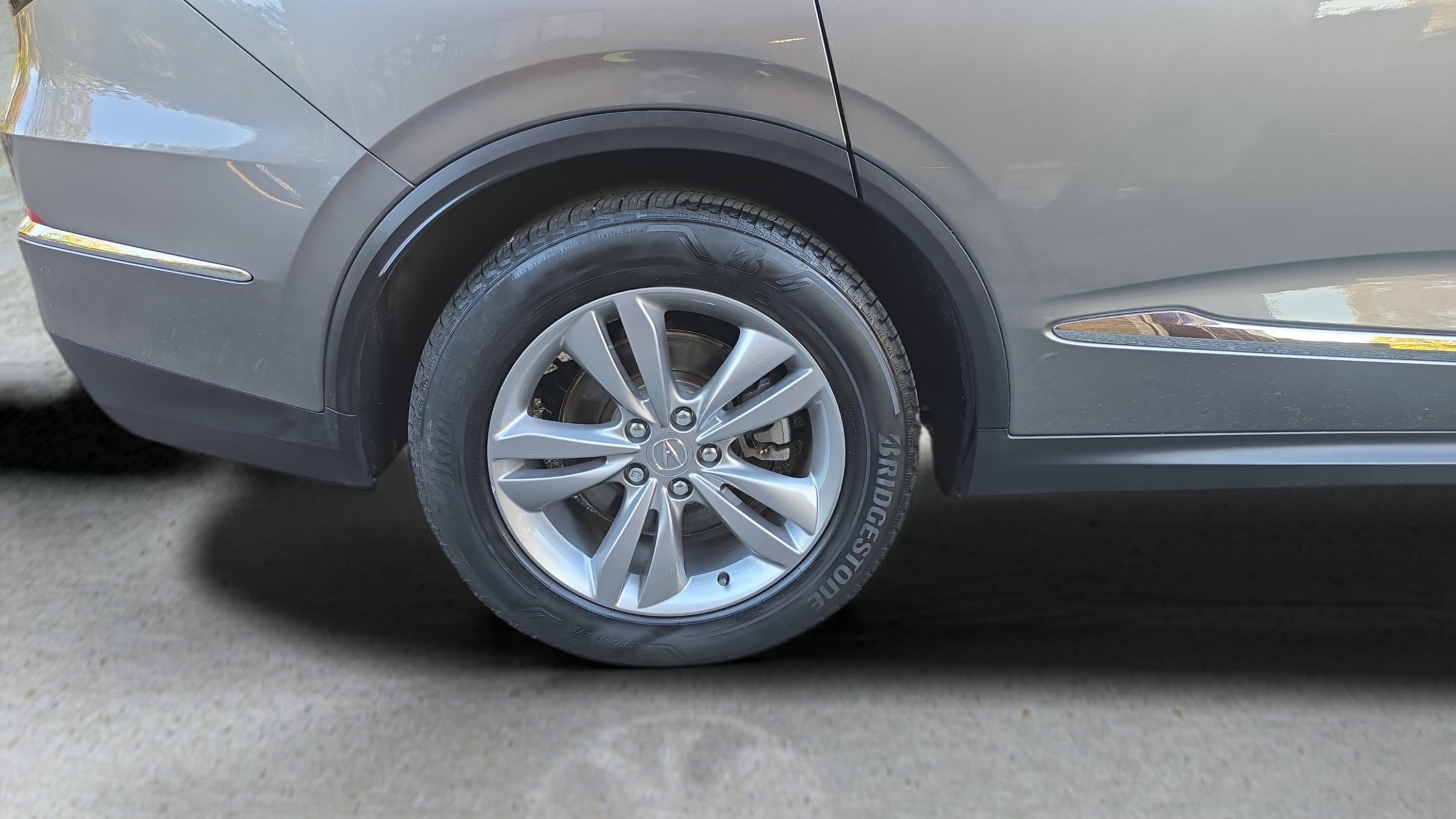 Certified Used 2023 Liquid Carbon Metallic Acura SH-AWD image 30