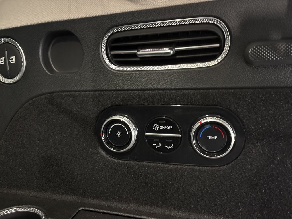 2025 GENESIS GV80 Advanced - Photo 15