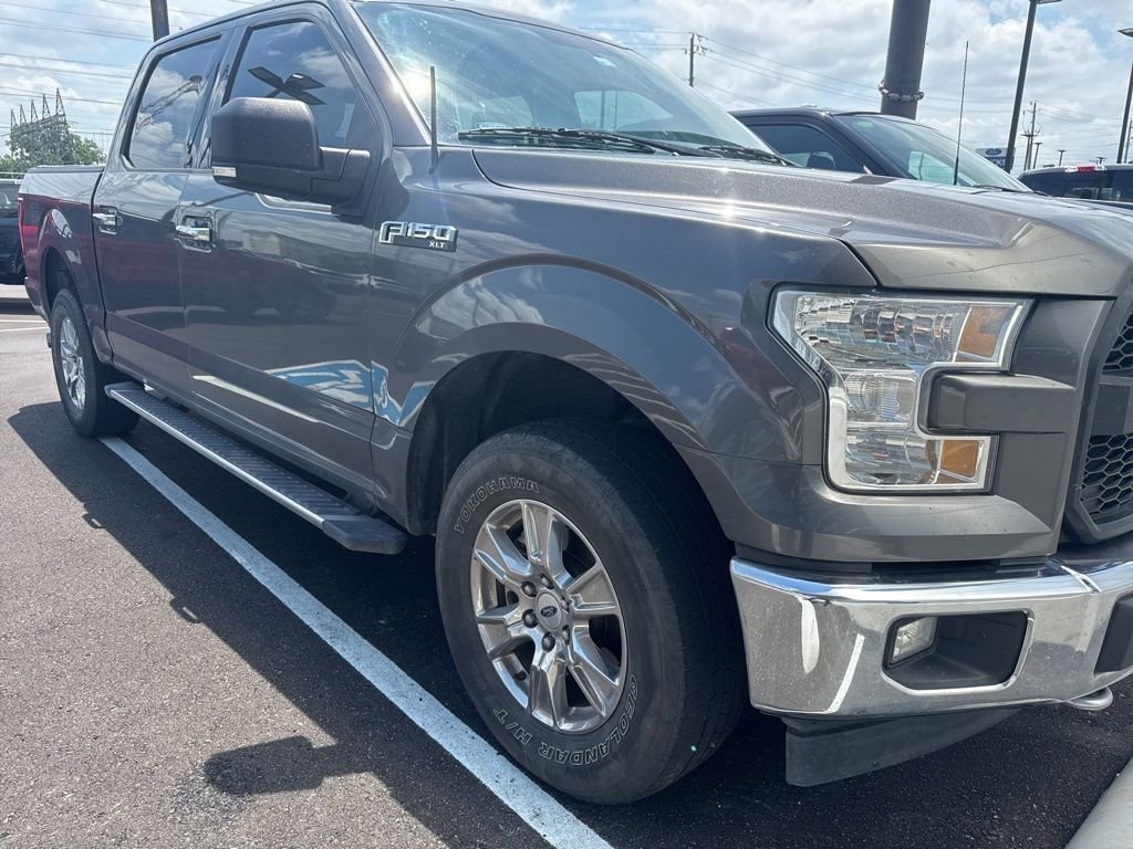 Used 2017 Gray Ford XLT image 4