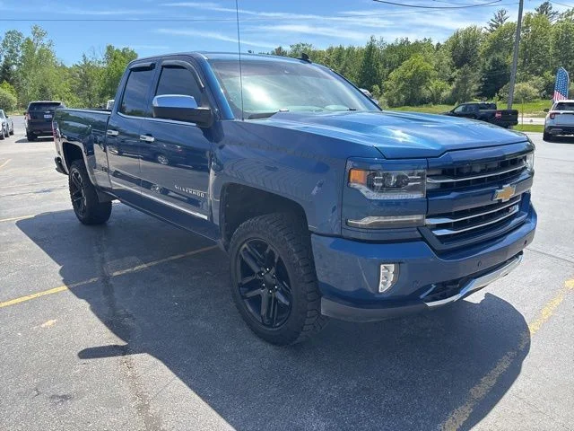 Used 2016 Deep Ocean Blue Metallic Chevrolet LTZ image 3