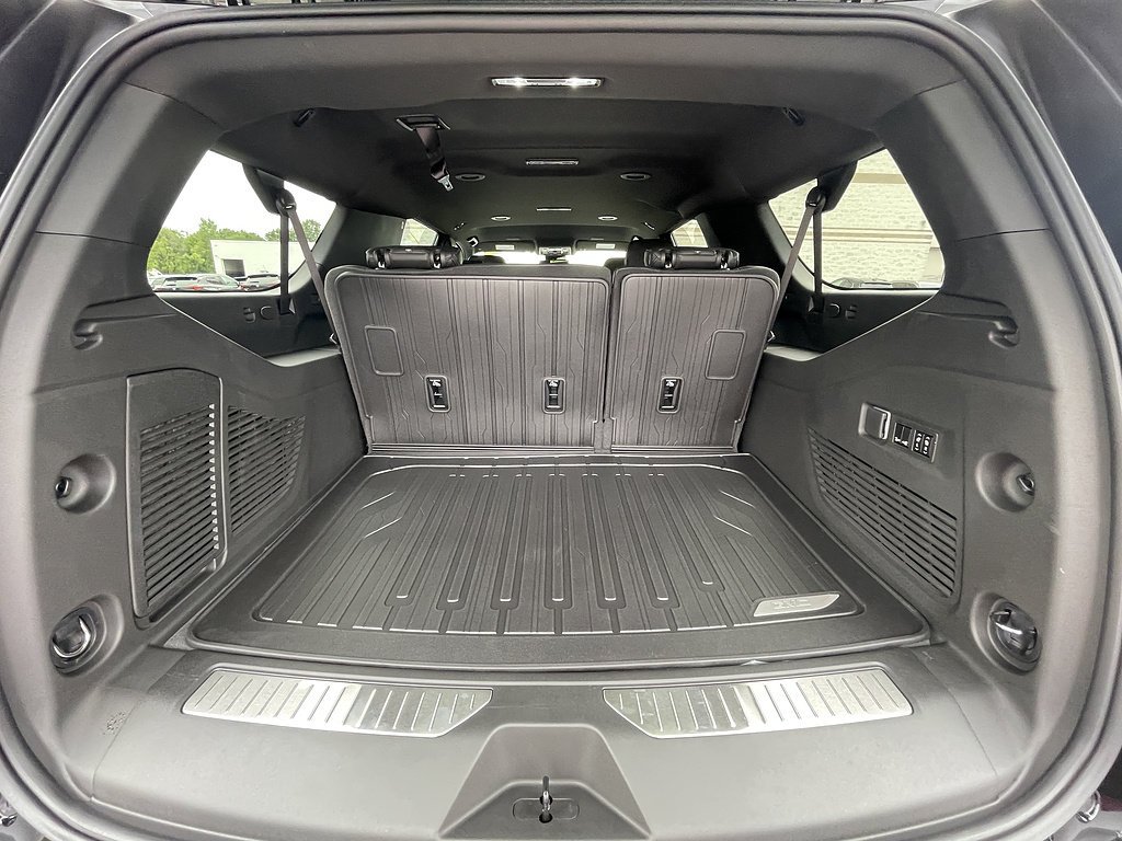 2026 GMC Yukon XL Denali - Photo 19