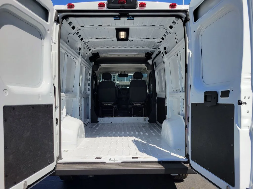New 2026 Bright White Clear-Coat Exterior Paint RAM High Roof image 17