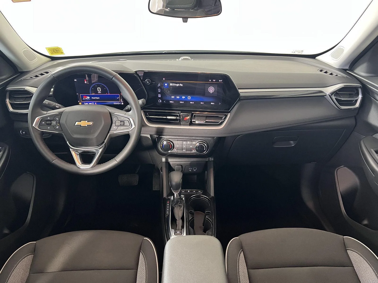 Used 2024 Summit White Chevrolet LT image 18
