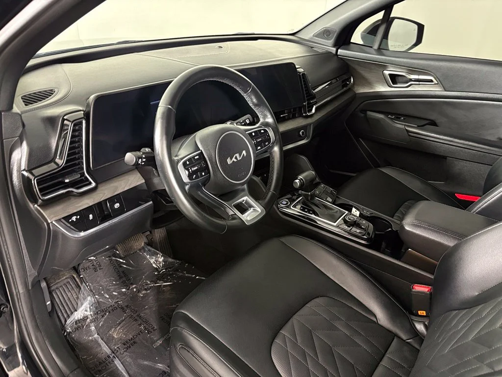 Used 2023 Black Kia X-Line image 16