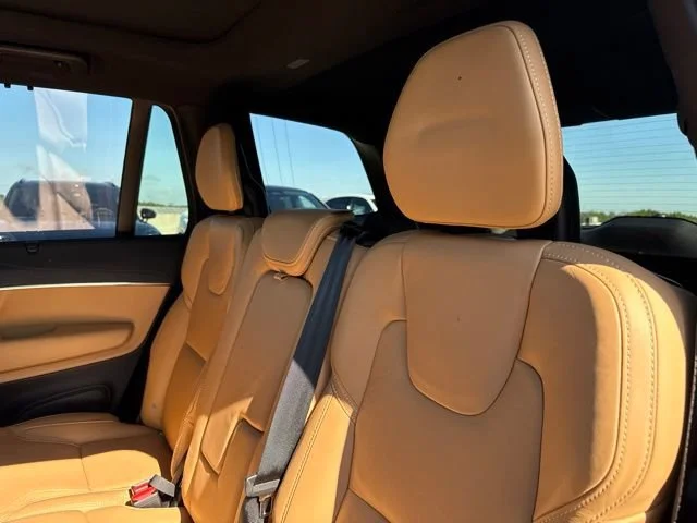 Used 2023 Denim Blue Metallic Volvo Ultimate image 12