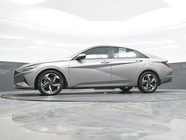 Used 2023 Silver Hyundai SEL image 21