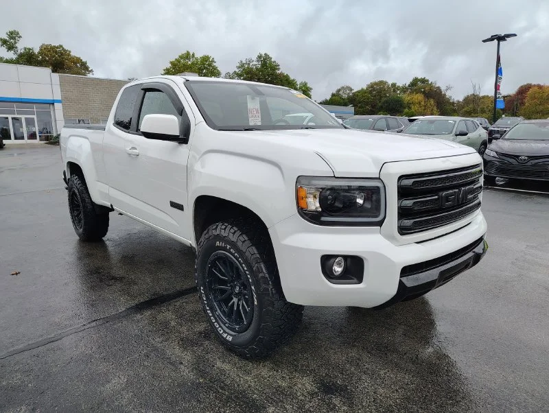 Used 2020 White GMC All Terrain image 3
