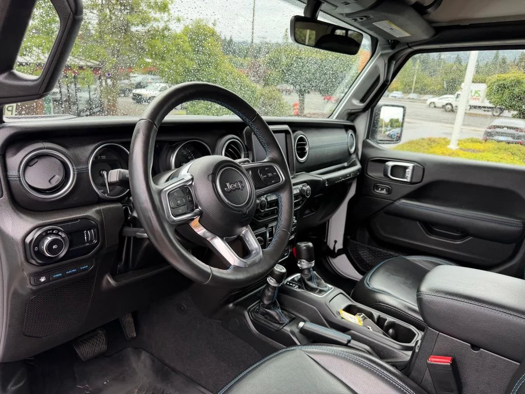 Used 2023 White Jeep Rubicon 4xe image 15