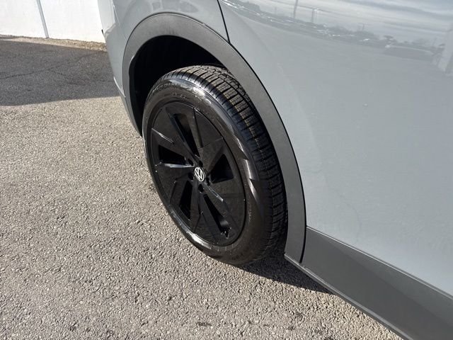 New 2026 Pure Gray Volkswagen Pro S image 6