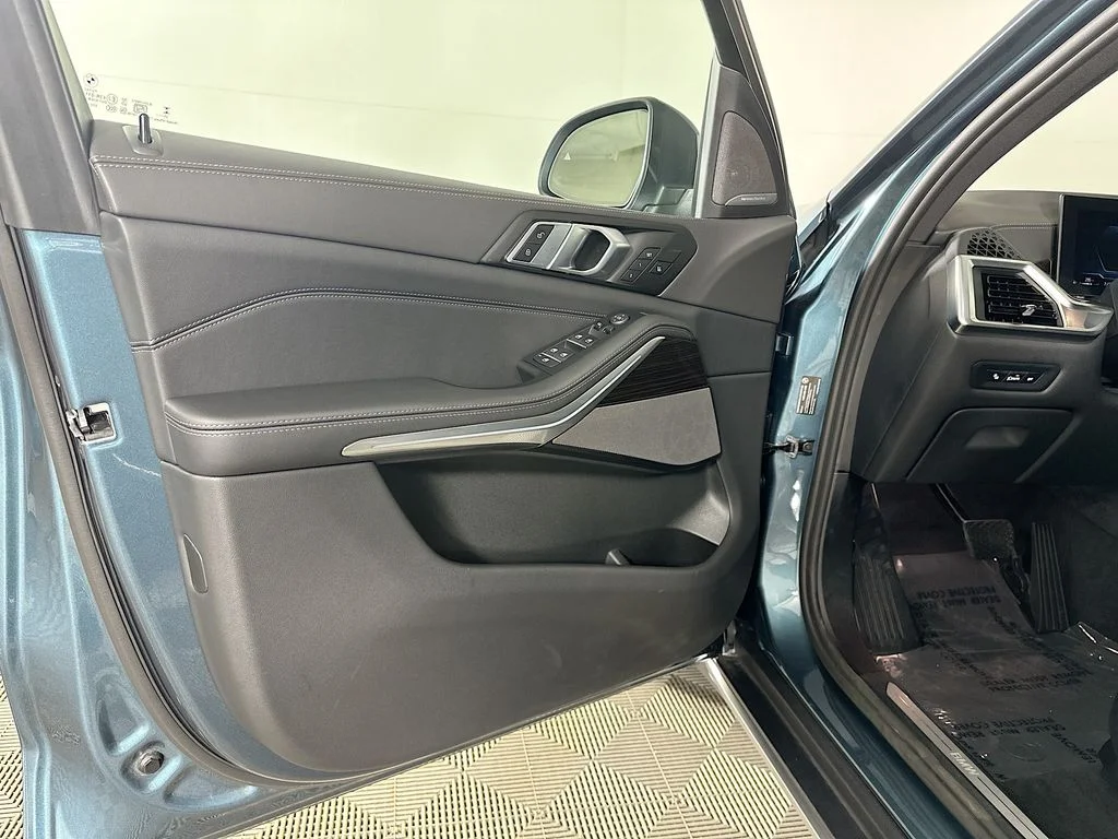 Certified Used 2026 Blue BMW xDrive40i image 22