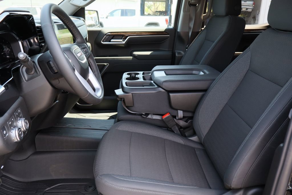 2026 GMC Sierra 1500 SLE - Photo 17