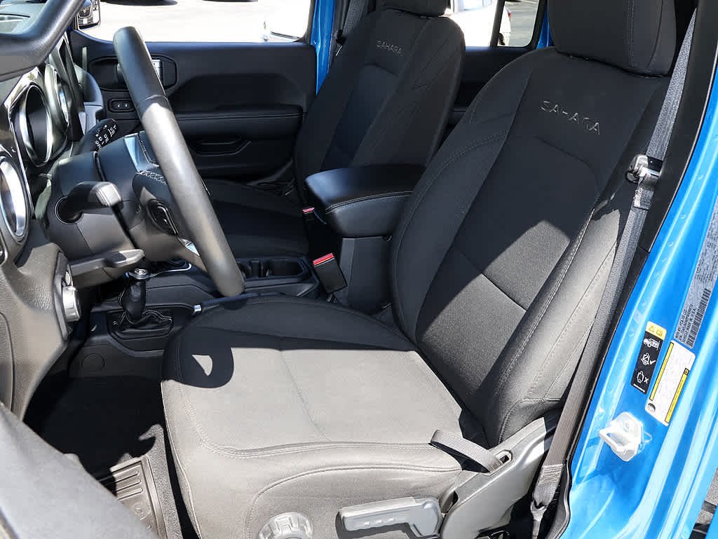 2023 Jeep Wrangler 4-Door Sahara - Photo 11