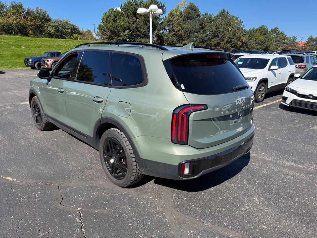 Used 2024 Green Kia EX X-Line image 2