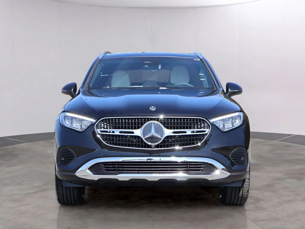 New 2026 Obsidian Black Metallic Mercedes-Benz GLC 300 image 2