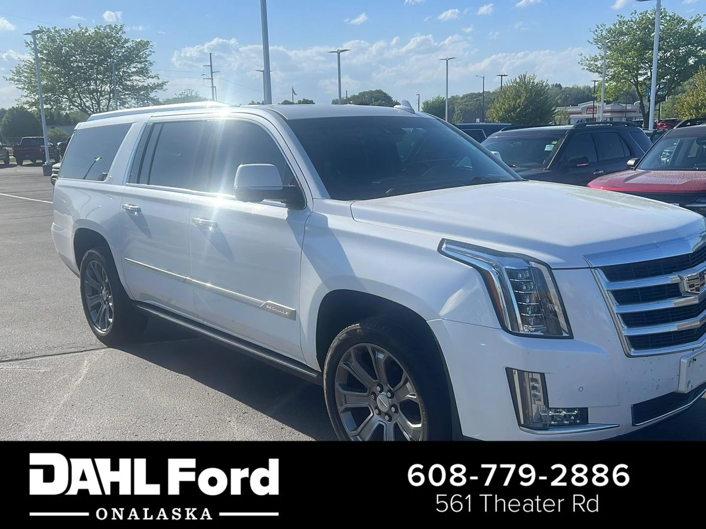 2016 Cadillac Escalade ESV AWD Premium's photo