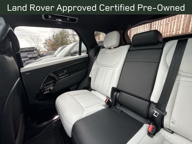Certified Used 2026 Fuji White Land Rover Dynamic SE image 4