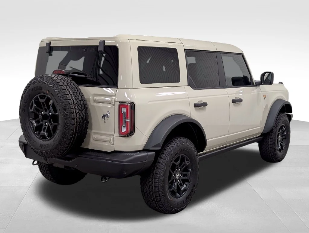 New 2026 Desert Sand Ford Badlands® image 20