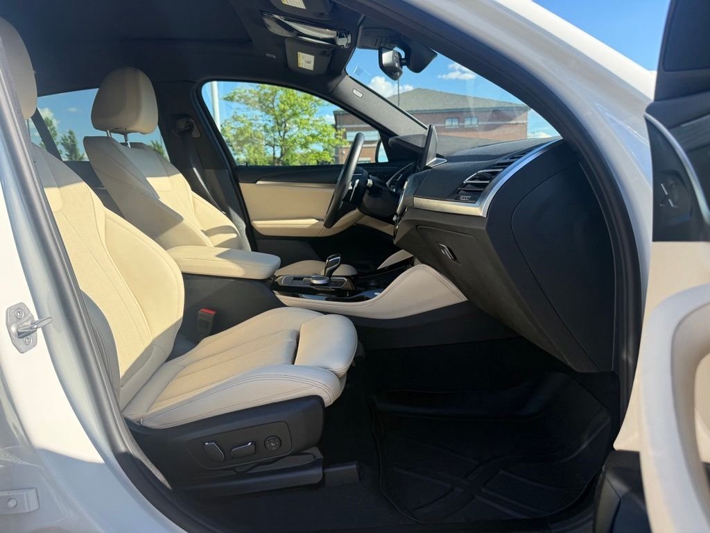 Certified Used 2025 White BMW xDrive30i image 20