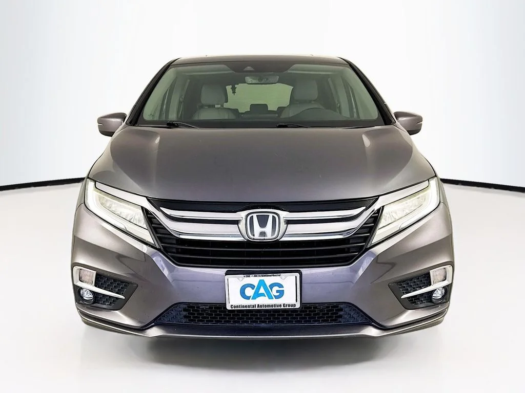 Certified Used 2018 Gray Honda Touring image 2