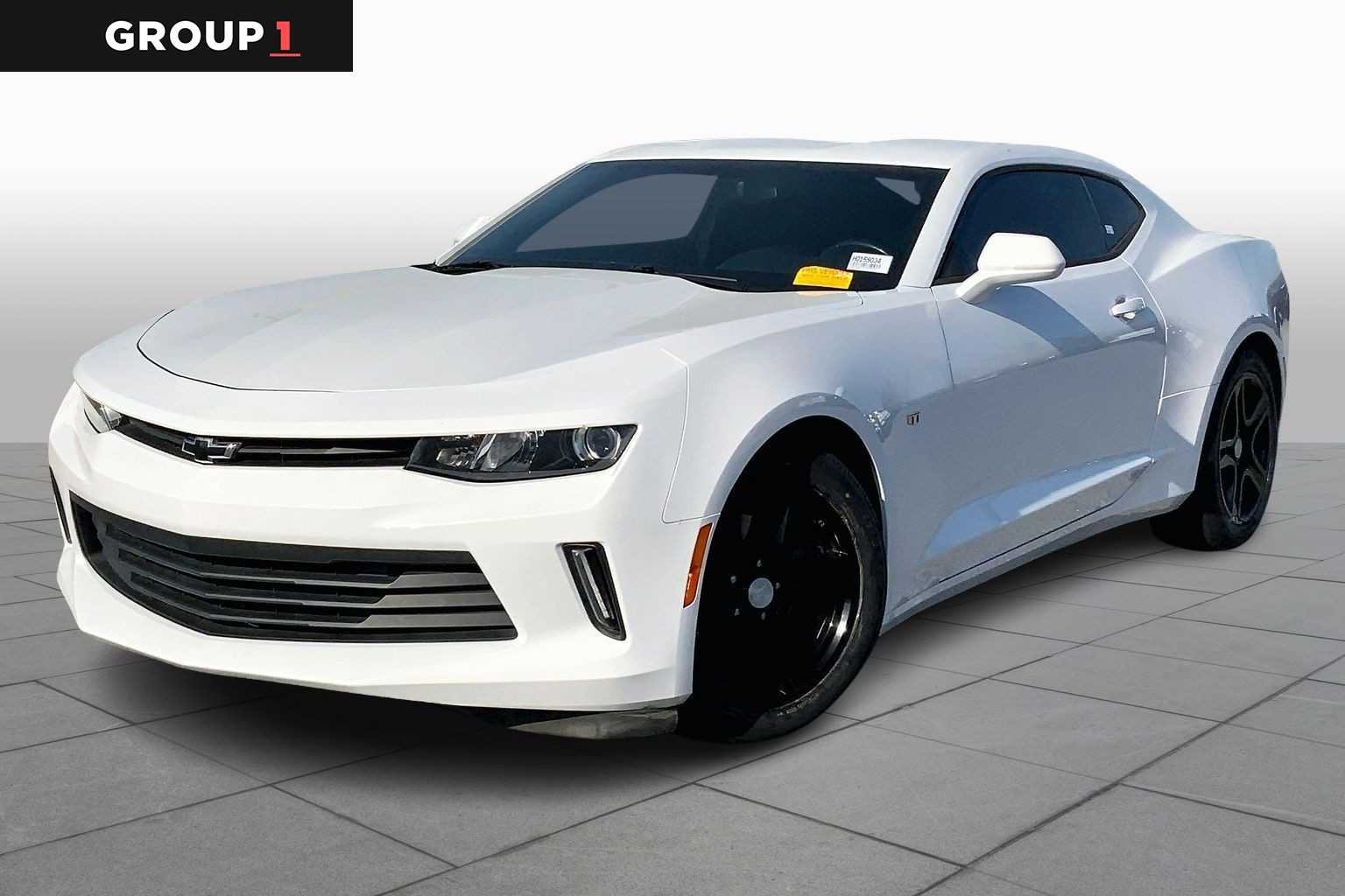 Summit White 2017 Chevrolet Camaro 1LT Coupe RWD Coupe Rear-Wheel Drive