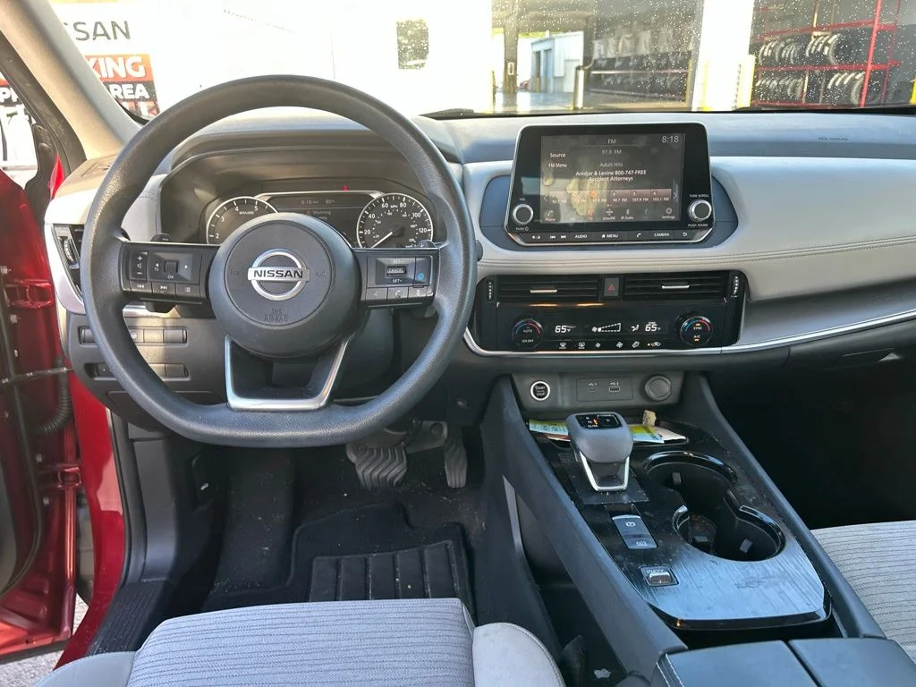 Used 2021 Scarlet Ember Nissan SV image 12