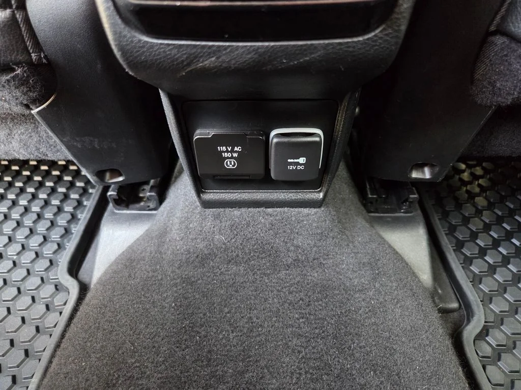 Used 2022 Silver Jeep Trailhawk image 17