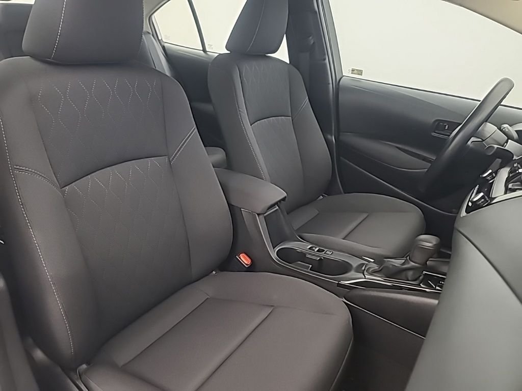 2025 Toyota Corolla LE - Photo 16