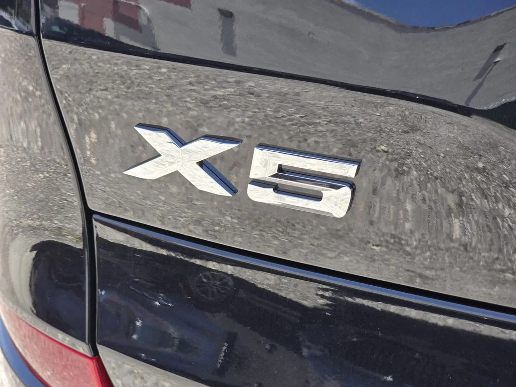 New 2026 Black BMW xDrive40i image 6