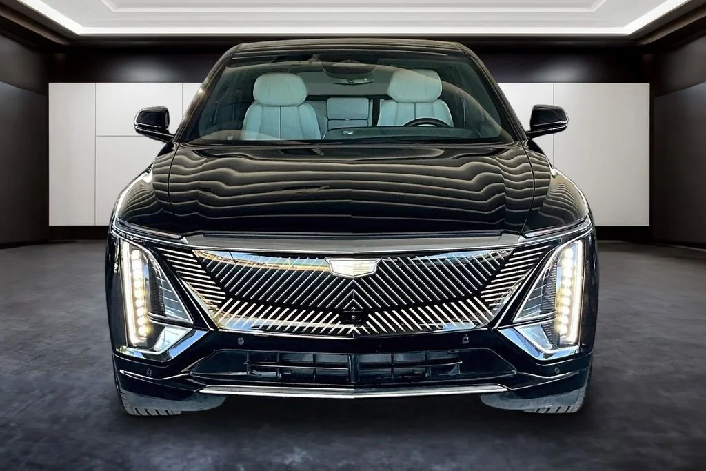 Certified 2024 Cadillac LYRIQ Luxury 1 with VIN 1GYKPPRL2RZ119942 for sale in Beachwood, OH