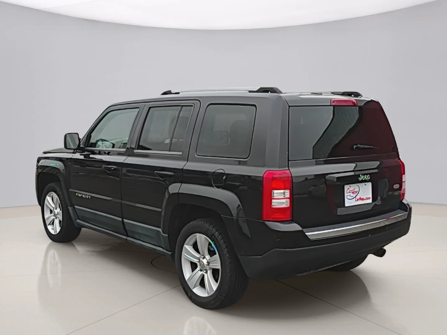 Used 2011 Black Jeep LATITUDE X image 7