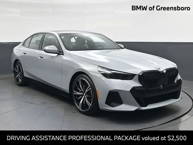 Used 2026 Gray BMW 550e xDrive image 1