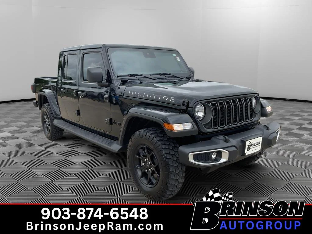 Used 2025 Black Clearcoat Jeep High Tide image 3