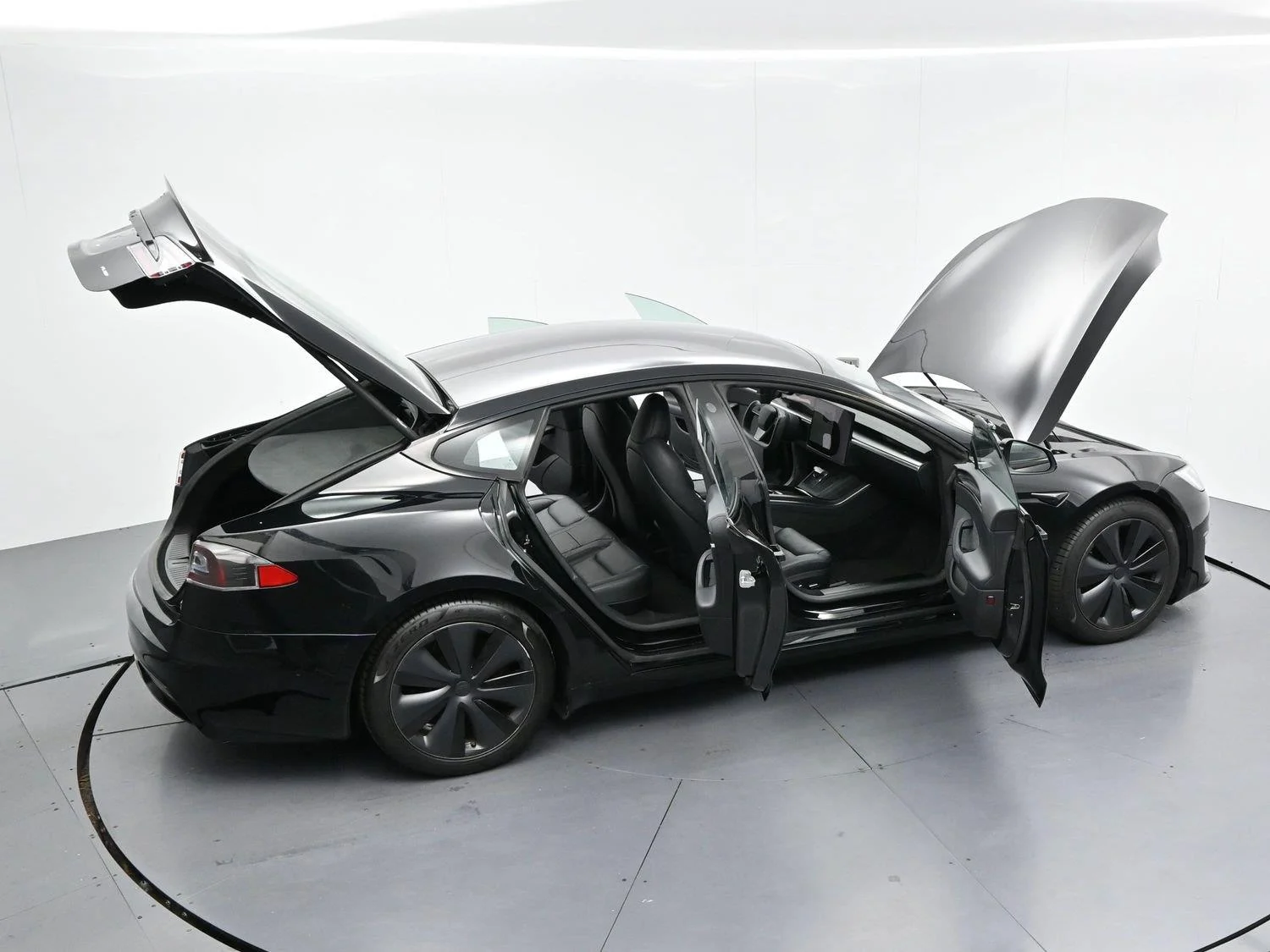 Used 2021 Black Tesla Plaid image 34