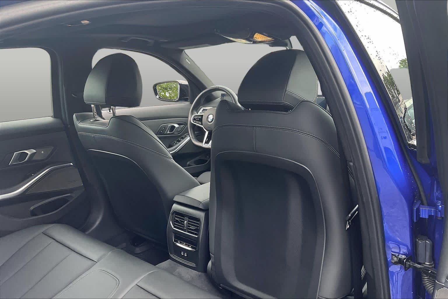 2026 BMW 3 Series 330i - Photo 20